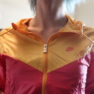 Nike cropped windbreaker
